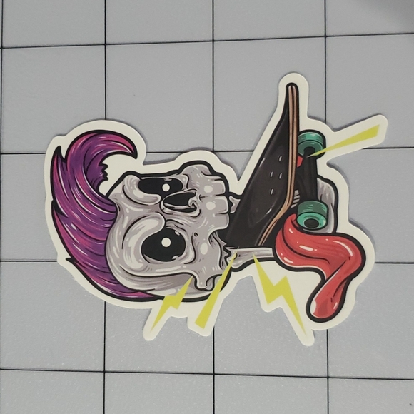 Skull Sticker - Picture 1 of 3